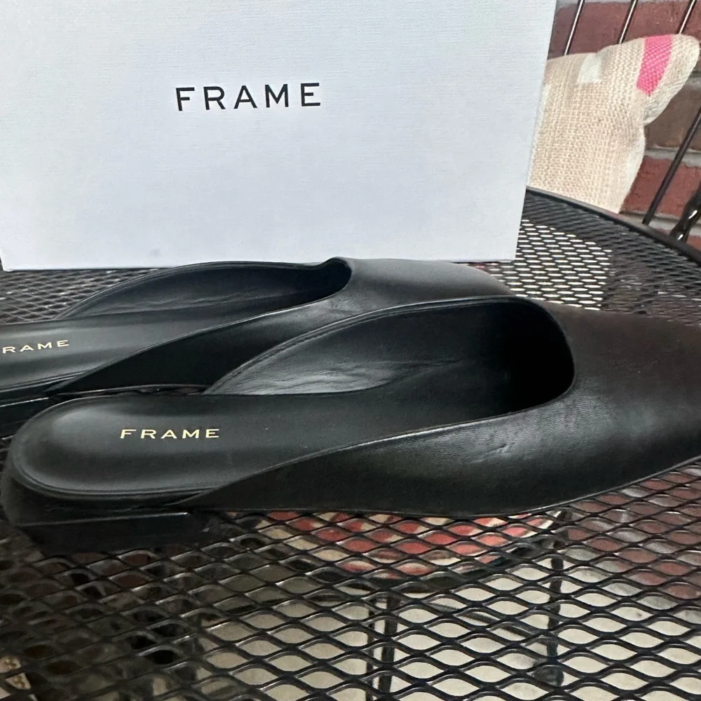 FRAME Le Town Black Leather Mules - Picture 6 of 7